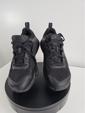 KEEN Utility Composite Toe Shoes with Mesh Upper and Cushioned Insoles 8D